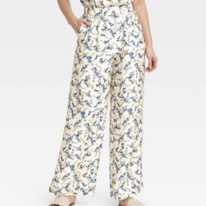 A new Day Floral Cream and Blue Women's Pants Wide Leg size S